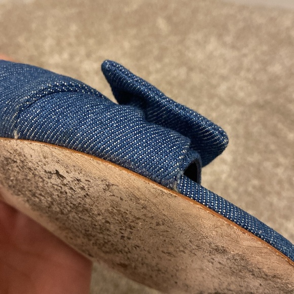 Tory Burch Annabelle bow denim slides. Size 5. - Picture 5 of 13
